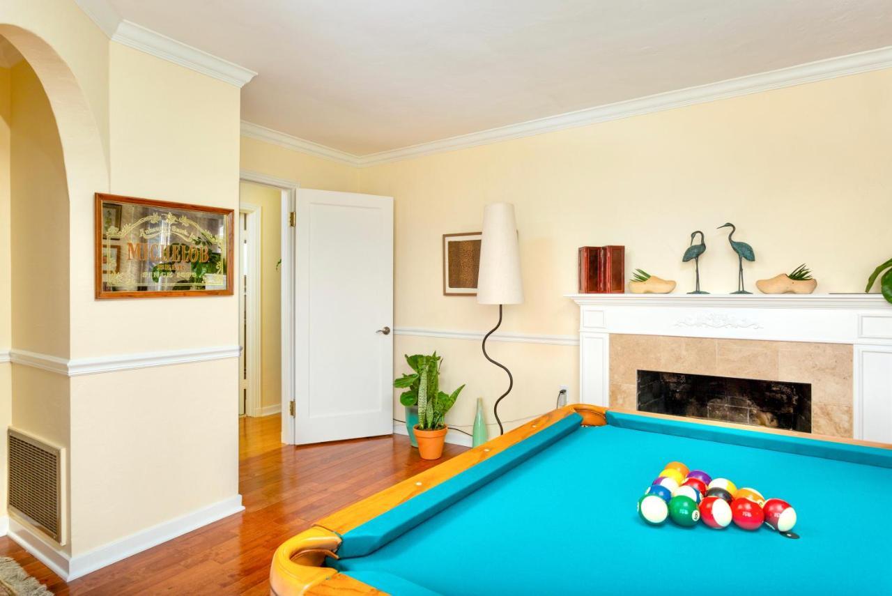 Spacious Renovated Petaluma Home- Pool Table, Fire Pit, Parking Exterior photo