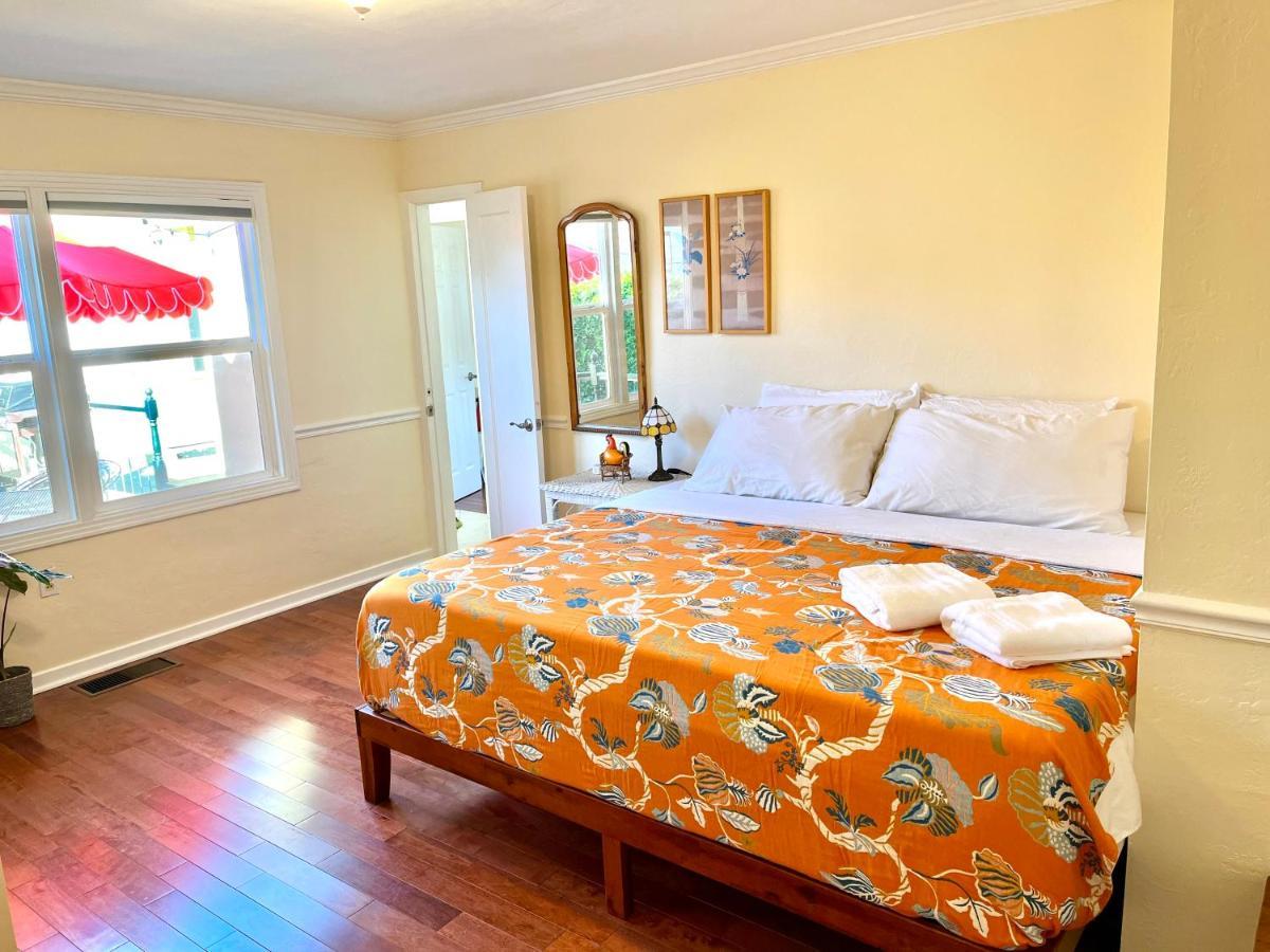 Spacious Renovated Petaluma Home- Pool Table, Fire Pit, Parking Exterior photo